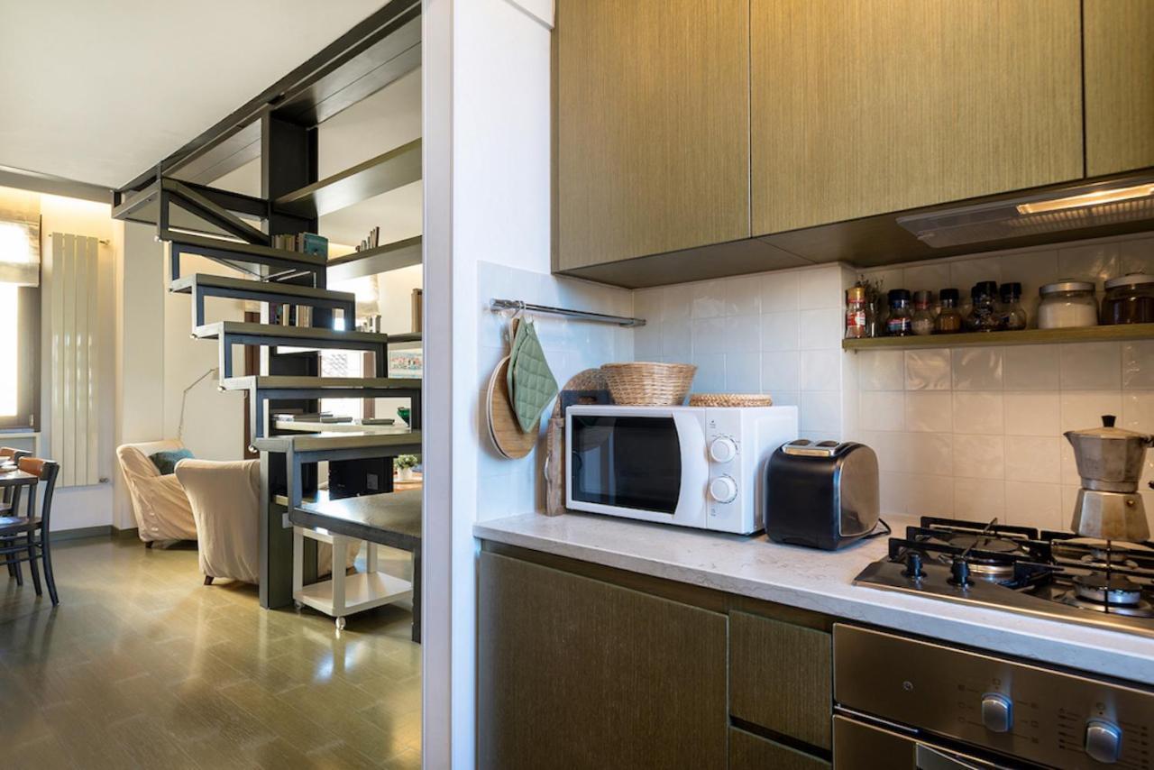 Mansardina - 1 Min From Accademia - Duplex Stylish And Cosy Venecia