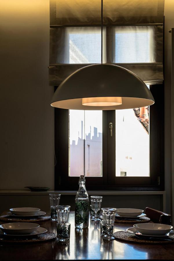Appartamento Mansardina - 1 Min From Accademia - Duplex Stylish And Cosy Venezia